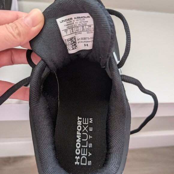 NEW Under Armour shoes - Picture 6 of 9